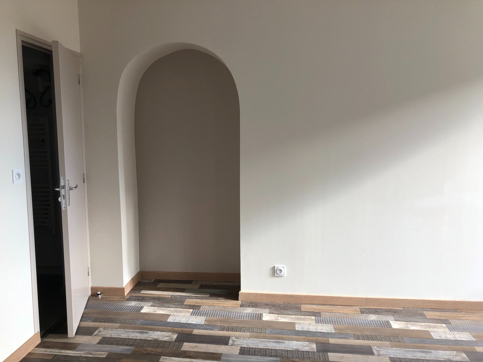 Studio refait à neuf secteur Cathédrale